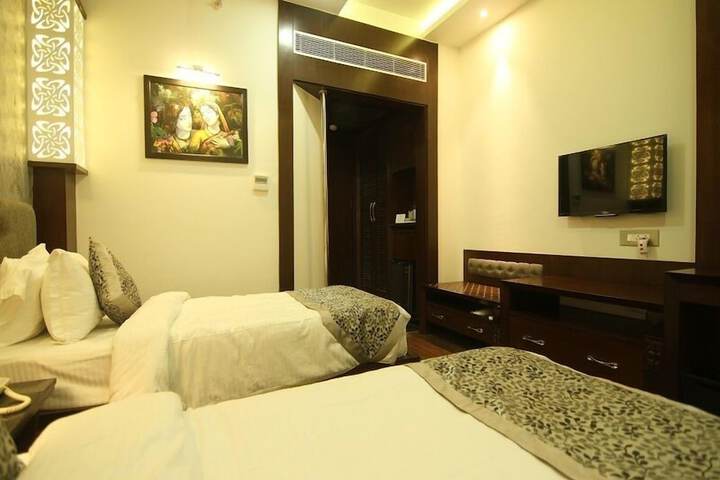 Room 22 of 63