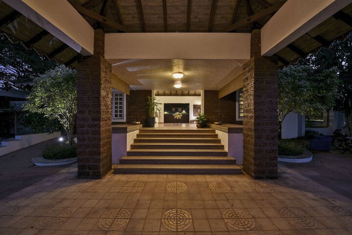 Hotel Interior 4 of 110