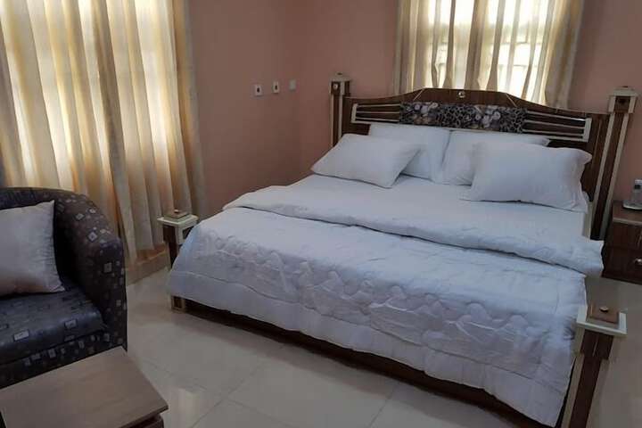 Room 5 of 49