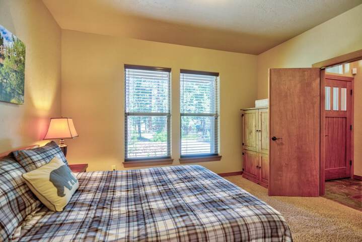 Room 6 of 49