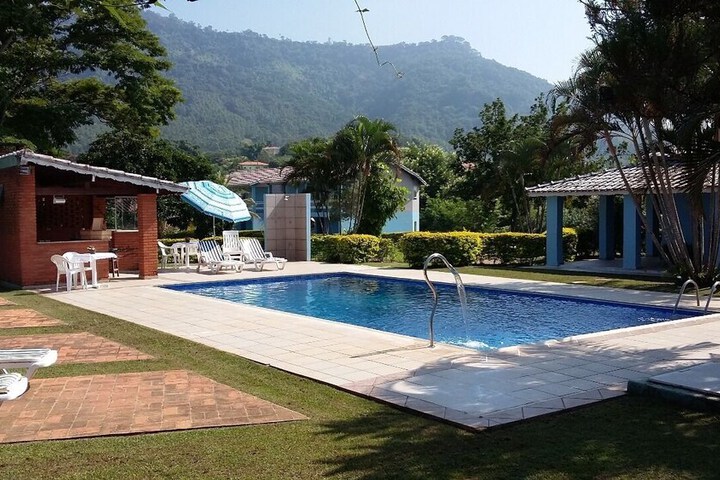 Pool 18 of 37