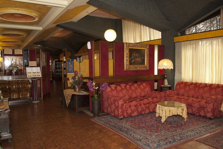 Hotel Interior 9 of 59
