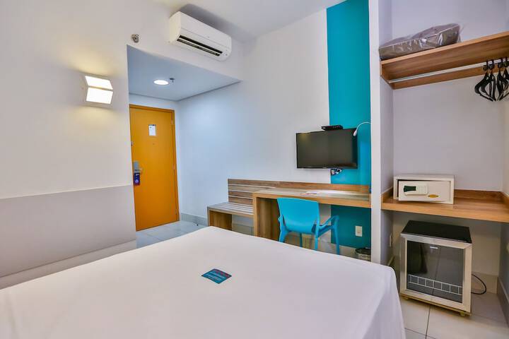 Room 10 of 43
