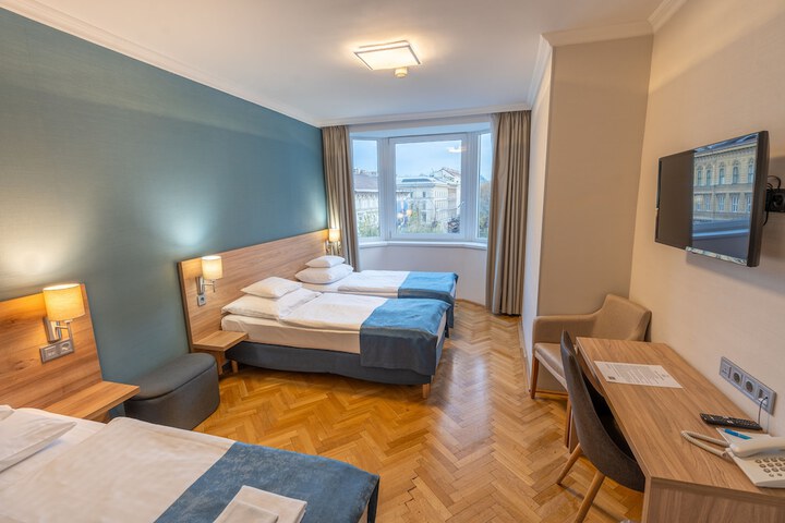 Room 44 of 139
