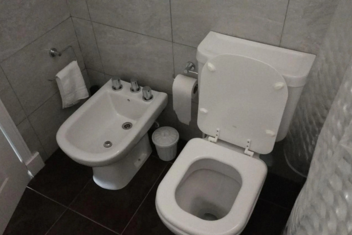 Room 7 of 16