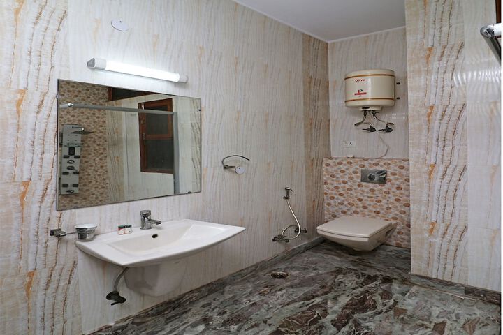 Room 17 of 17