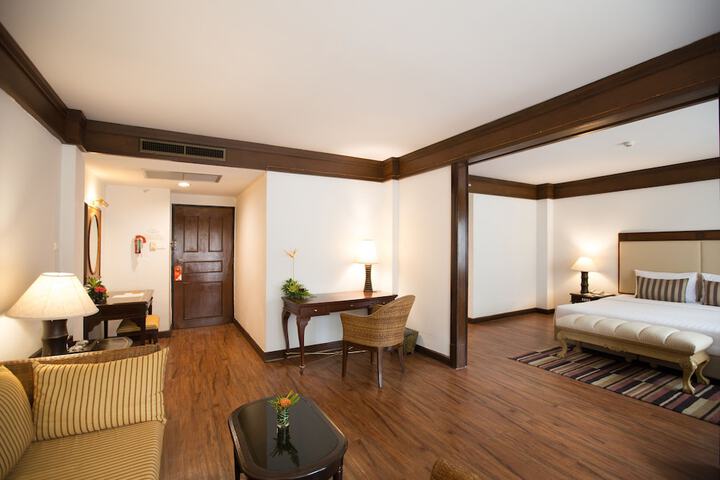 Room 7 of 50