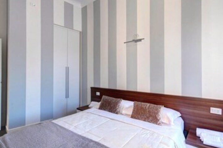 Room 7 of 22