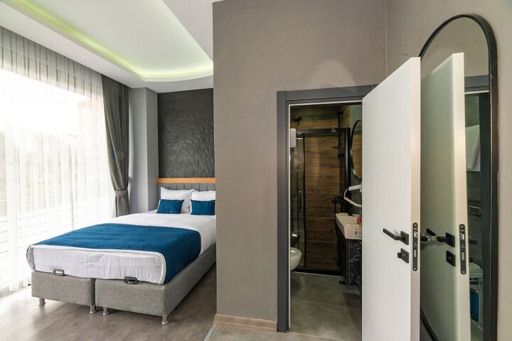 Room 13 of 60
