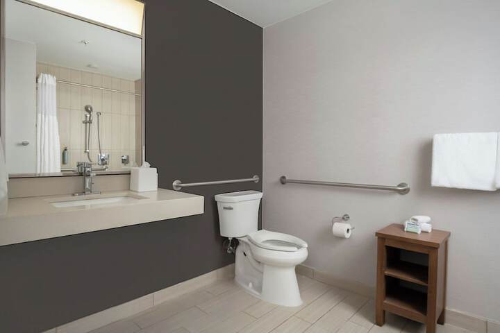 Clean Restrooms