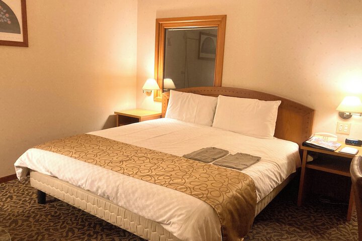 Room 21 of 37