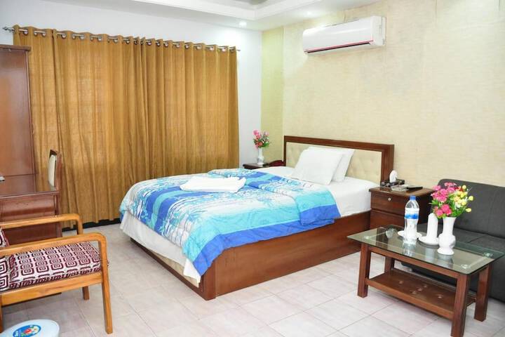 Room 15 of 42