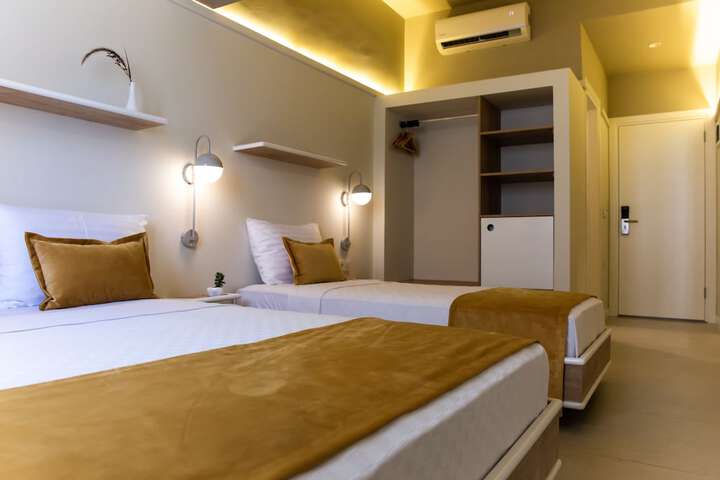 Room 28 of 67