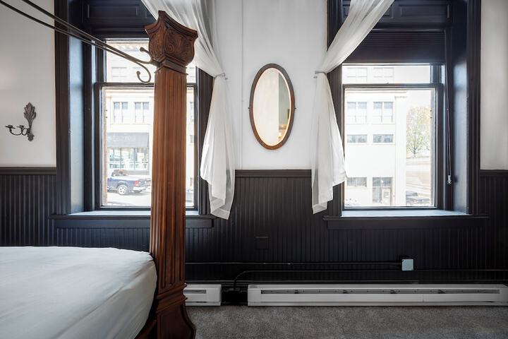 Room 65 of 139