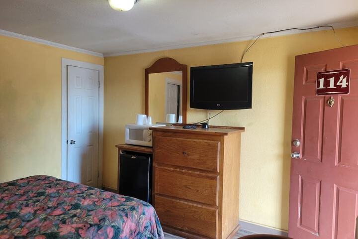 Room 10 of 51