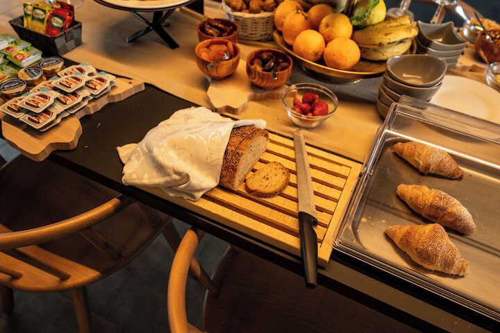Breakfast/Coffee Service 112 of 123