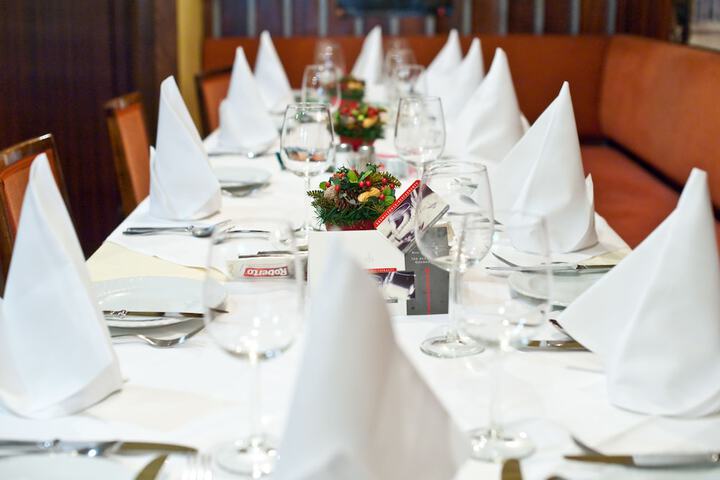 Dining 33 of 61