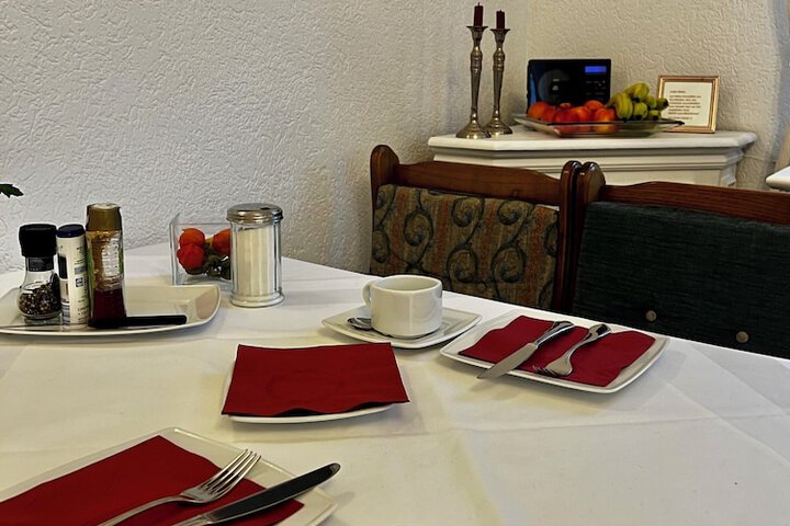 Breakfast/Coffee Service 126 of 169