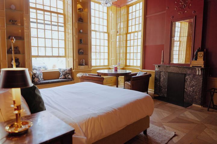 Room 16 of 57
