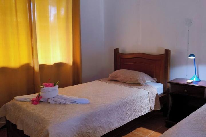 Room 5 of 78