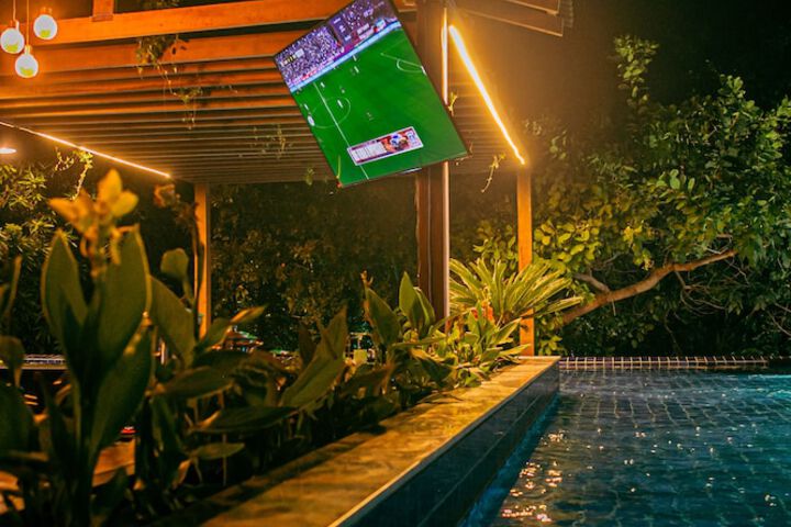 Pool 82 of 97