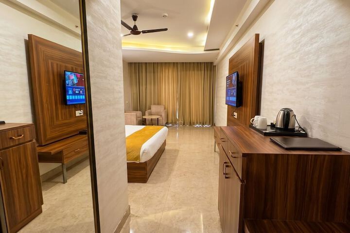 Room 17 of 73
