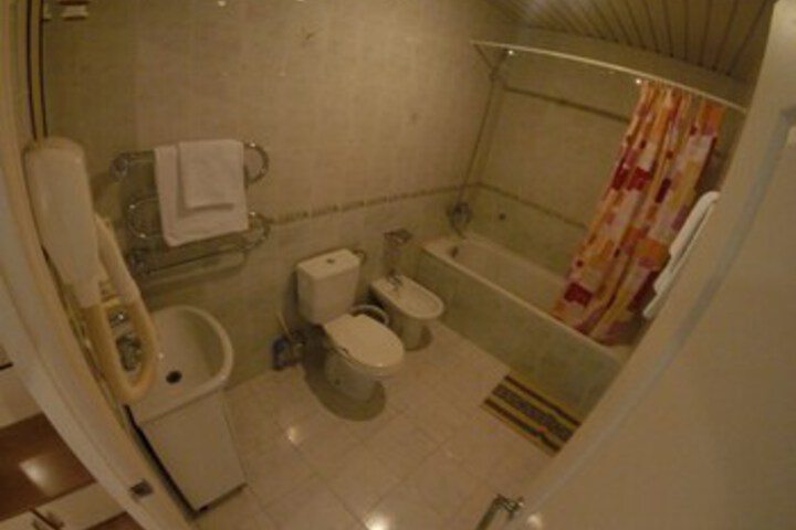 Room 3 of 47