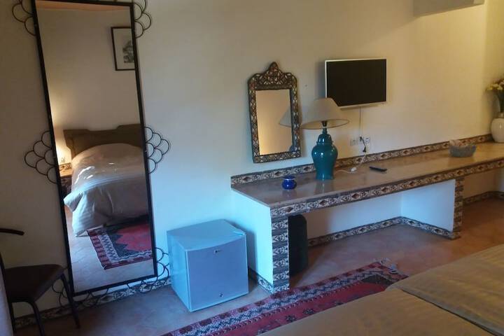 Room 2 of 22
