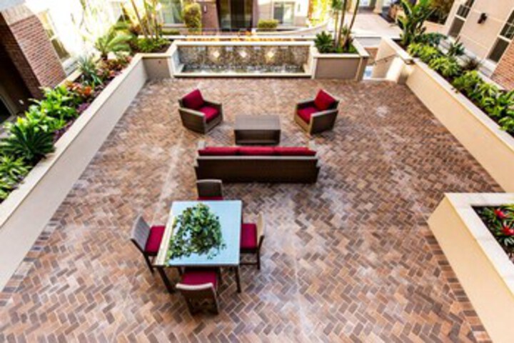 Terrace/Patio 26 of 28