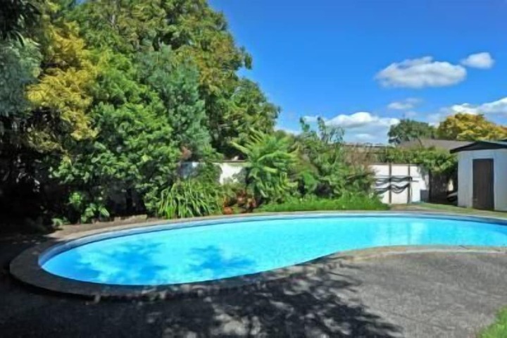Hotel with Pool