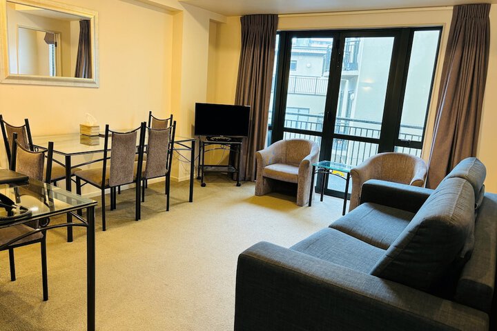 Room 33 of 45