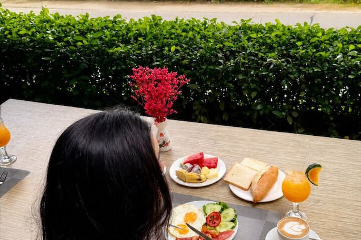 Breakfast/Coffee Service 58 of 89