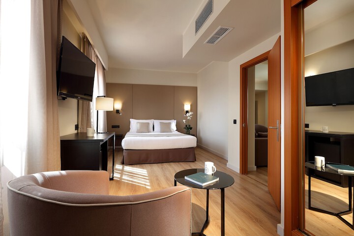 Room 13 of 84