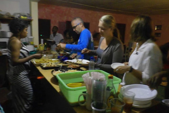Dining 7 of 27