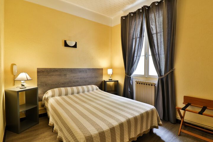 Room 9 of 43