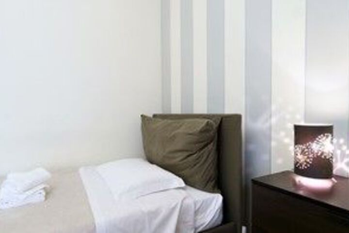 Room 7 of 20