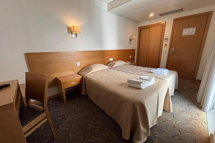 Room 3 of 57