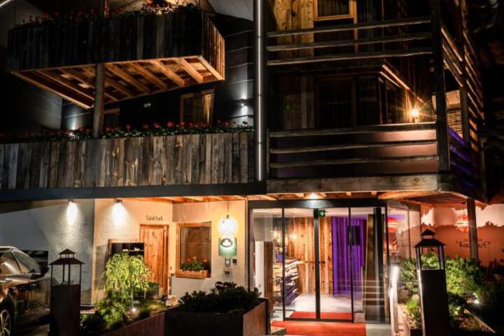 General 4 of 50
