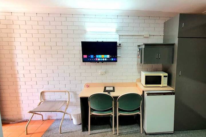Room 5 of 44