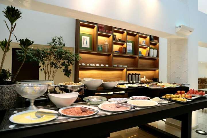 Dining 67 of 81
