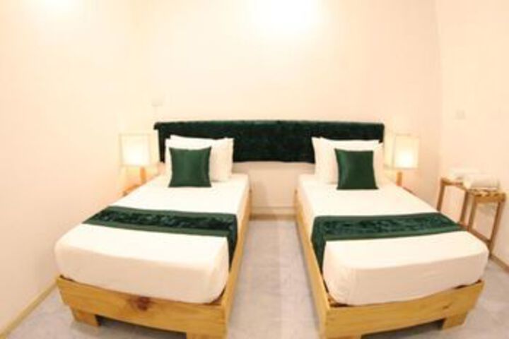 Room 11 of 26