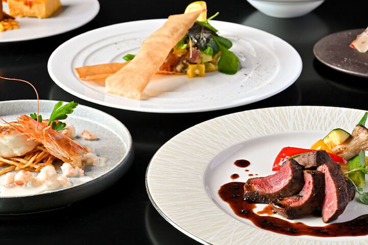 Dining 83 of 104