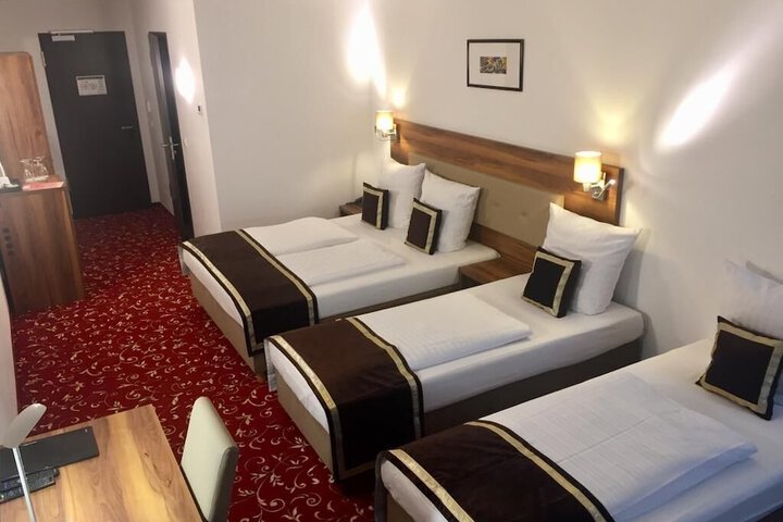 Room 16 of 78