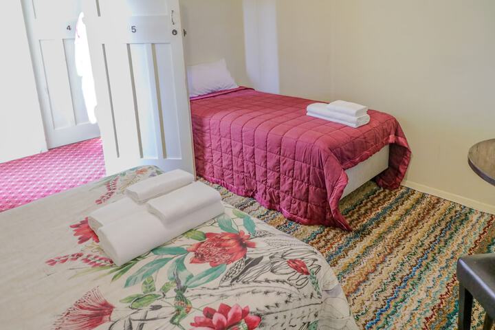 Room 9 of 37