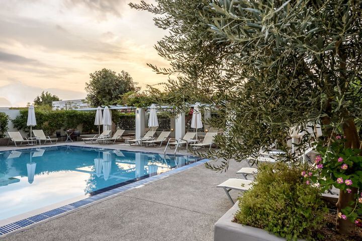 Hotel with Pool