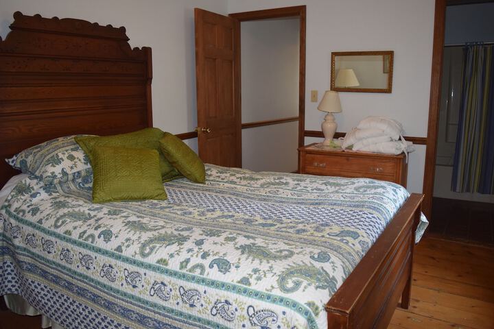 Room 3 of 36