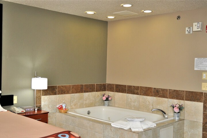 Jetted tub