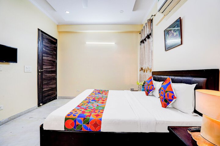 Room 12 of 26
