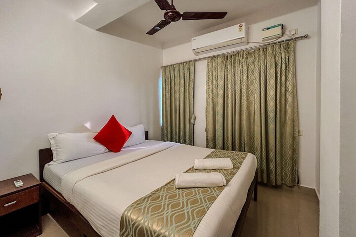 Room 8 of 17