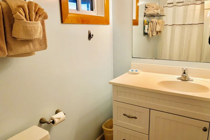 Room 105 of 190